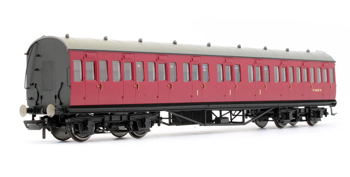 BR (Ex-LMS) Non-Corridor Composite Coach 'M 16635 M' - Image 2