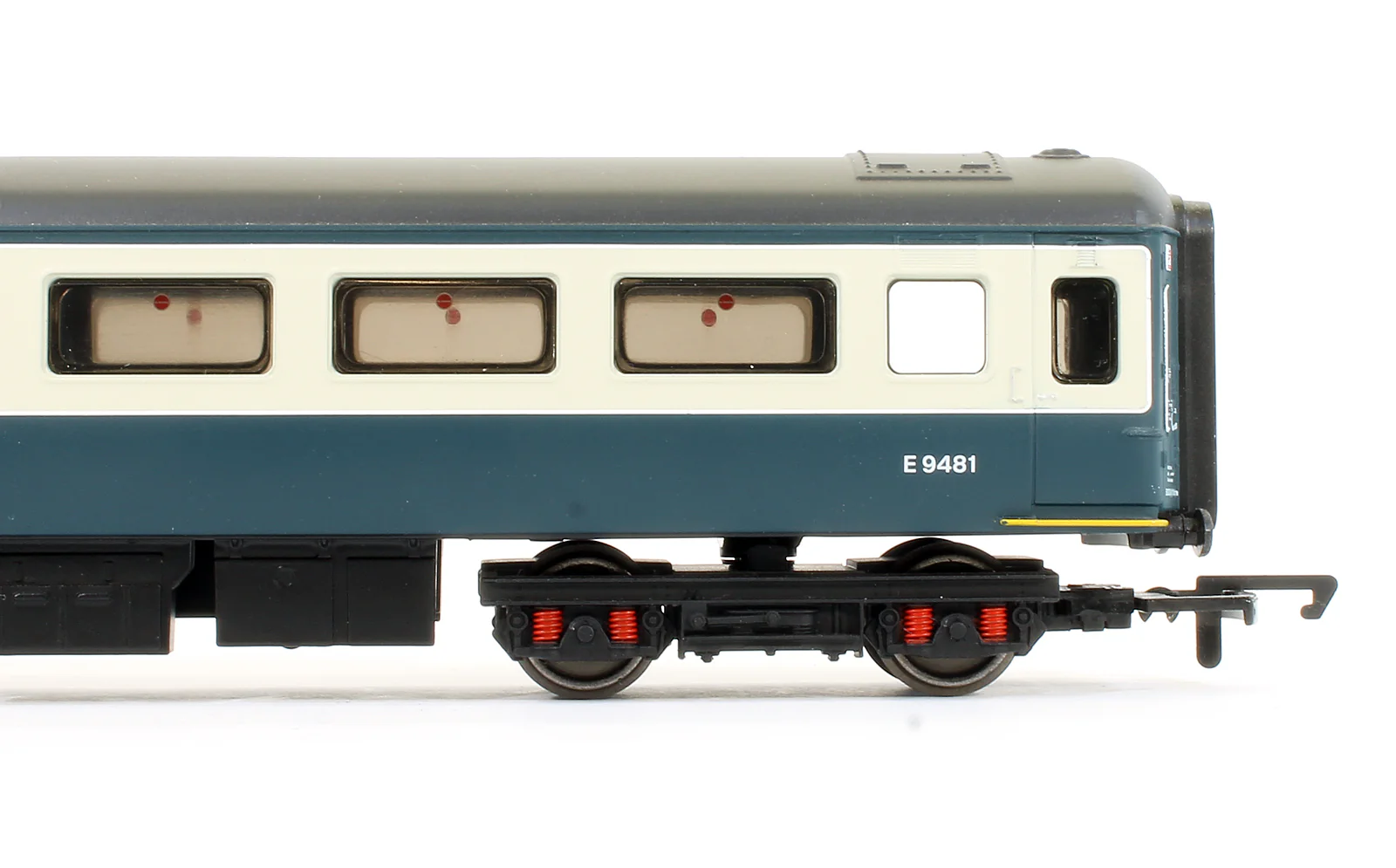 BR Mk2D Coach Open Brake Second (BSO) 'E9481', Inter-City Livery - Image 3