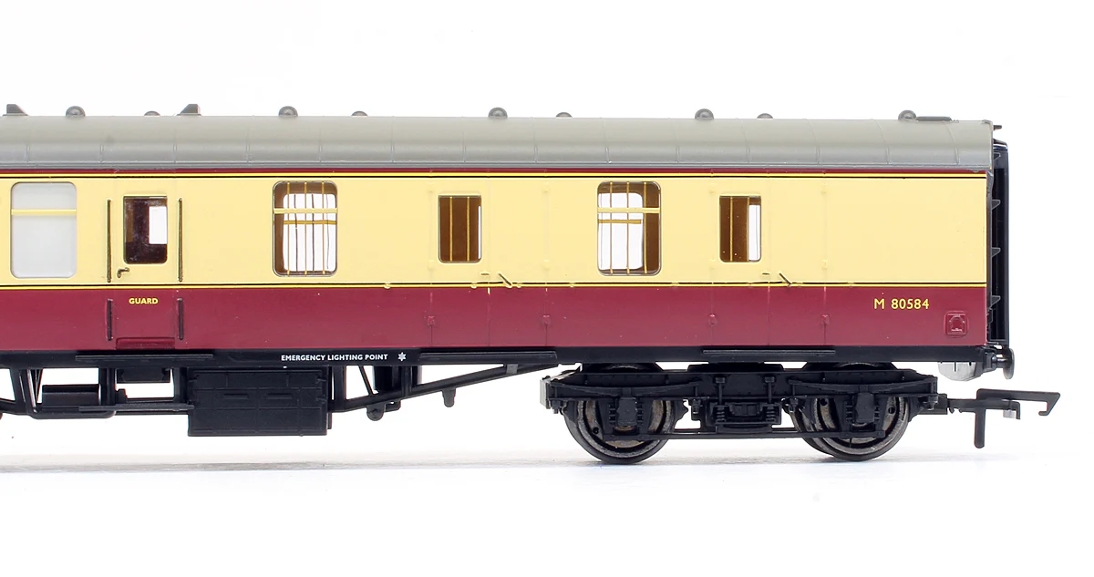BR Crimson & Cream Mk1 Parcels Brake Coach 'M 80584' - Image 3