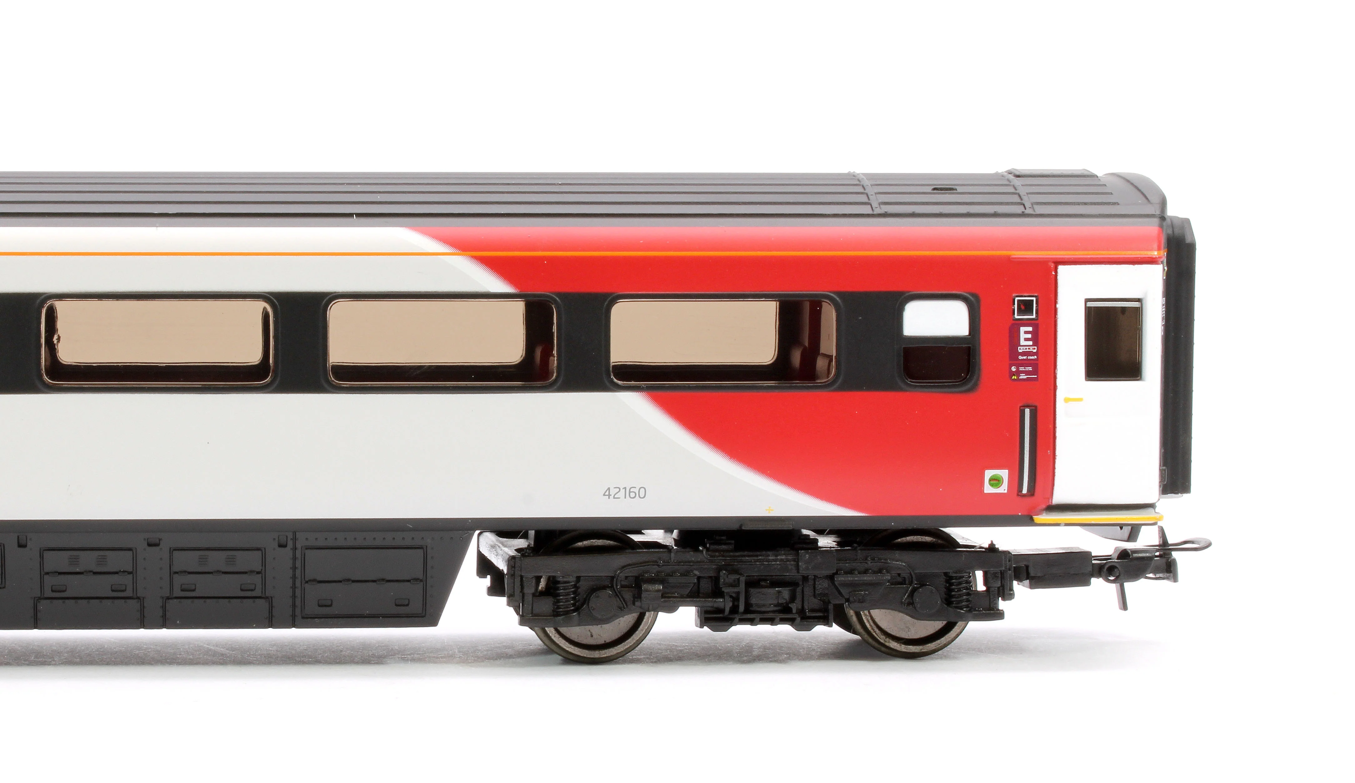 Mk3 Trailer Standard Open (TSO) Coach E LNER 42160 - Image 4