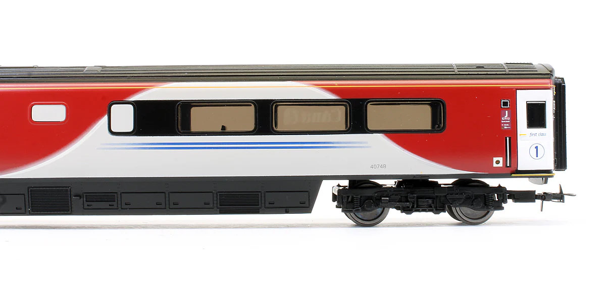 Pre-Owned LNER MK3 Buffet Car '40748' - Image 3