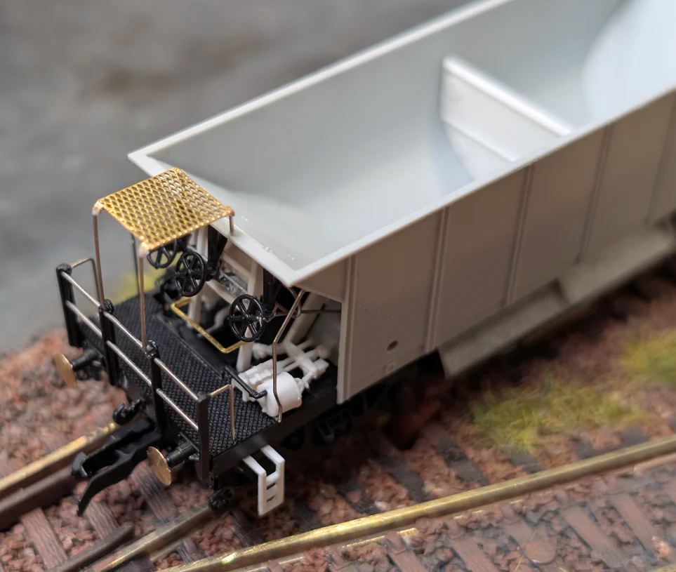 TT6064 YGH 'Sealion' Ballast Hopper Civil Engineers 982838 - Image 5