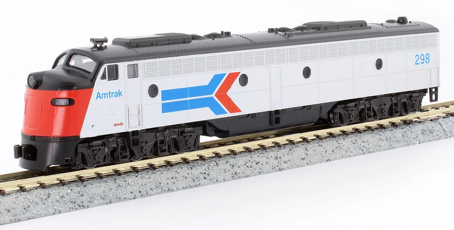 EMD E8 Amtrak PhI 298