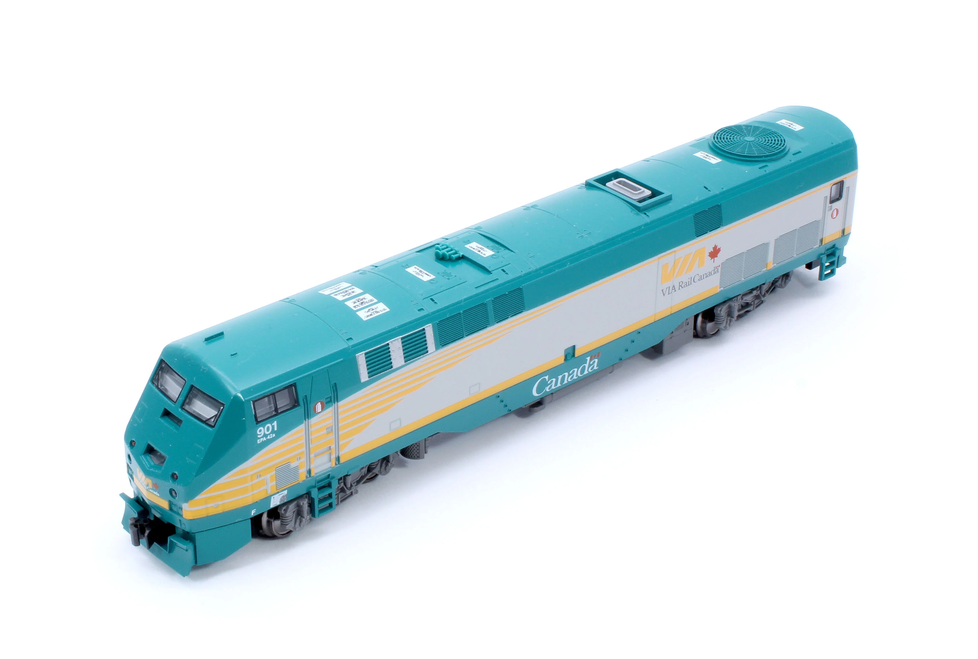 176-6042 GE P42 VIA Rail 901 Diesel Locomotive - Image 10