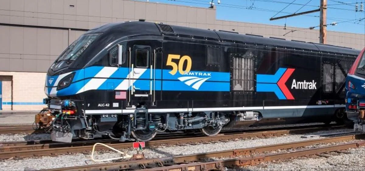 ALC-42 Charger Loco Amtrak 301 Day One 50yr Logo - Image 2