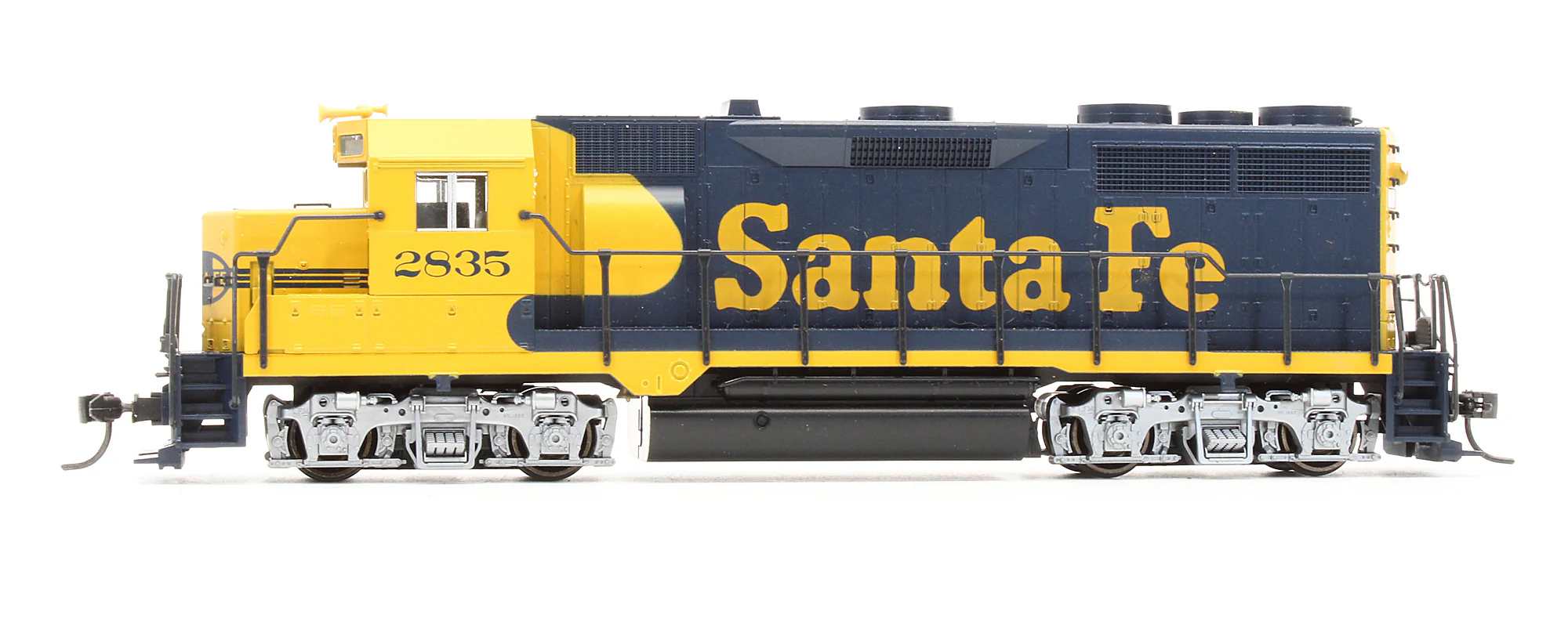 Pre-Owned EMD GP35 Phase 1b Diesel Locomotive AT & Santa Fe - Road #2835 Warbonnet - Image 4