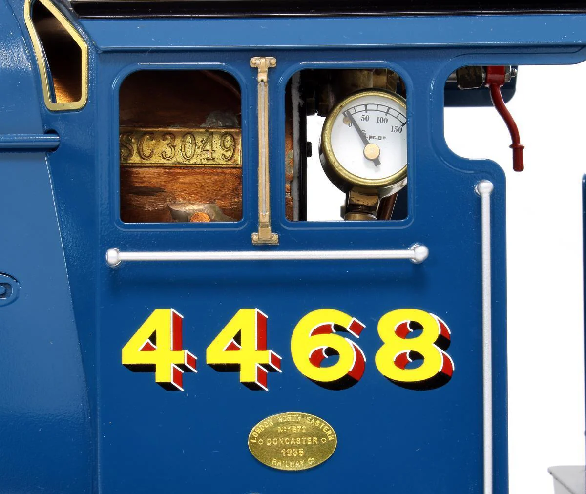 Kingscale 'Gauge 3' Gas-Fired LNER Blue 4-6-2 Class A4 4468 'Mallard' Unvalanced - Image 5