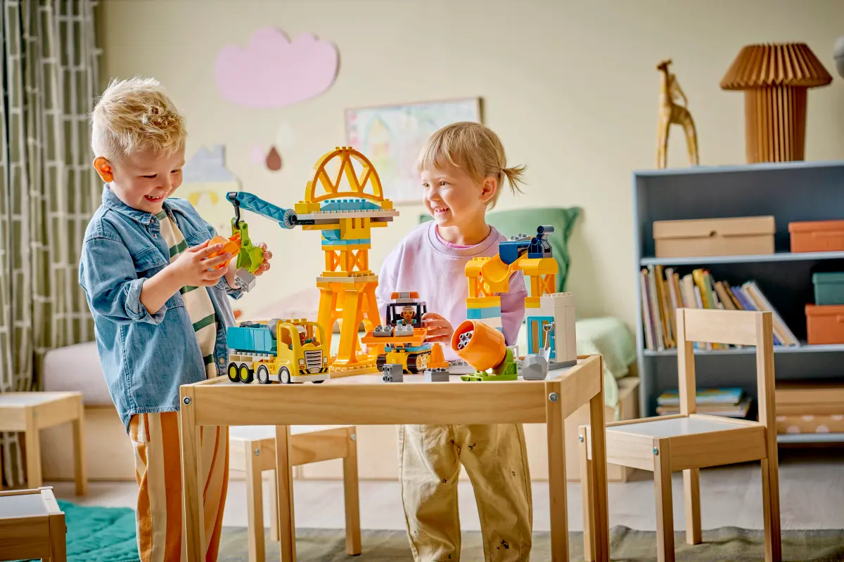Lego Duplo 3 in 1 Construction Site and Vehicles - 10476 - Image 7