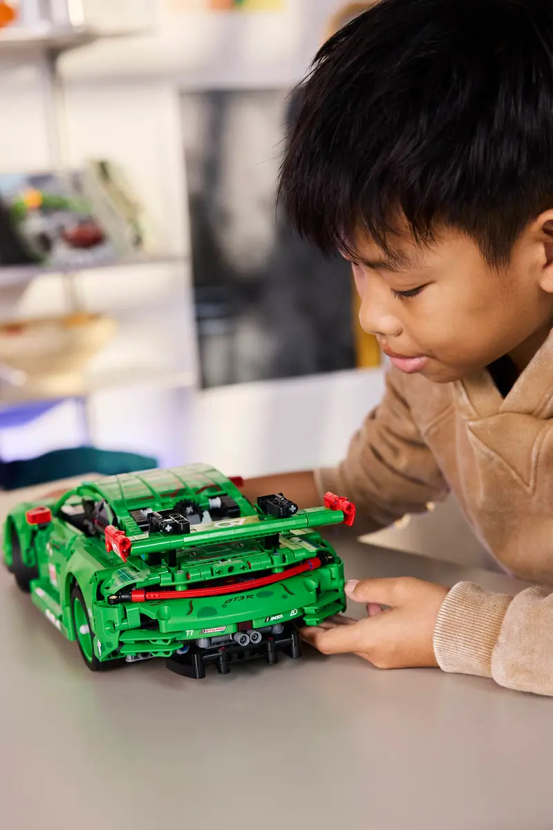 Lego Technic Porsche 911 GT3 R REXY AO Racing Car - 42224 - Image 11
