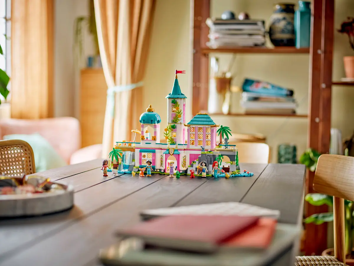 Lego Disney Princess Castle & Royal Pets - 43267 - Image 9