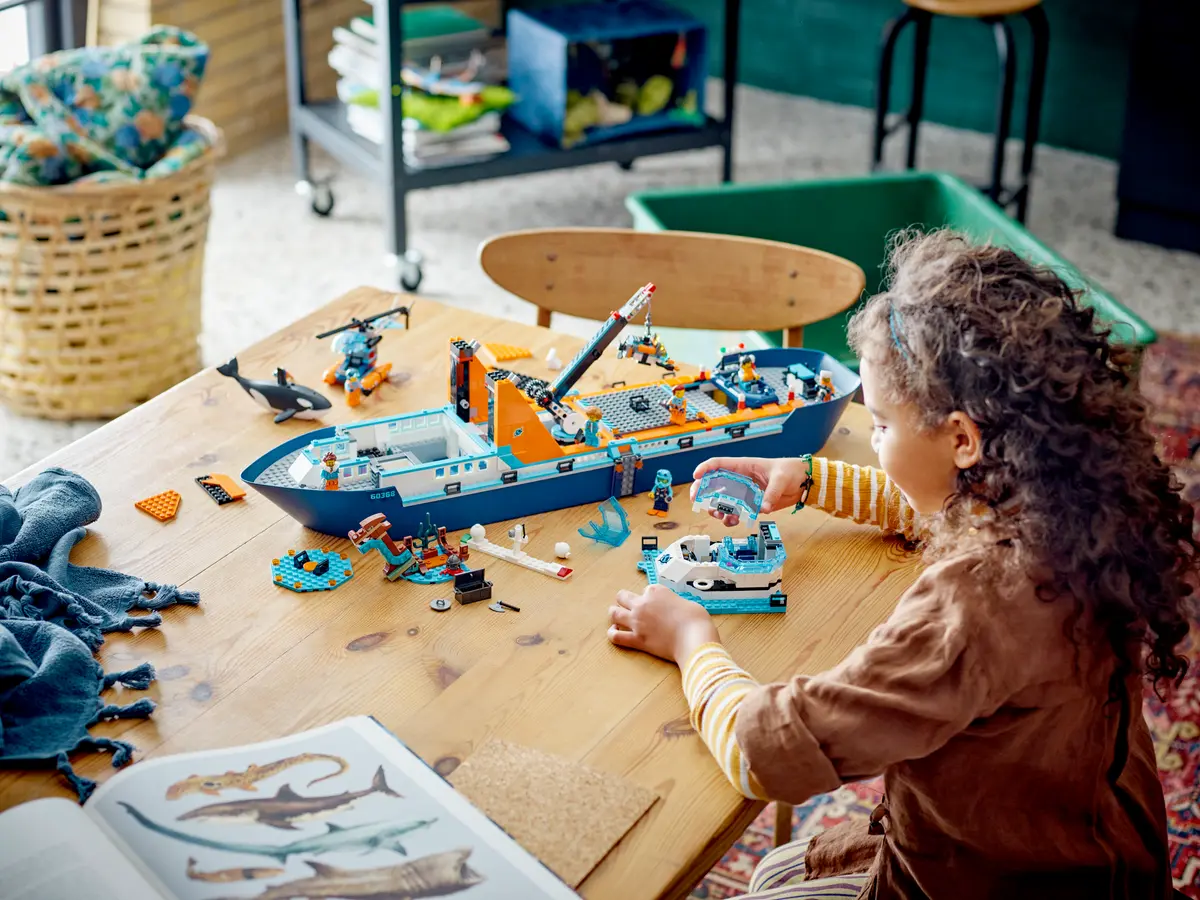 Lego City Arctic Explorer Ship - 60368 - Image 9