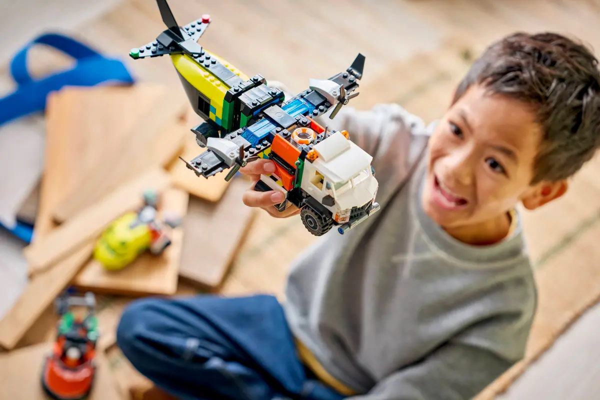 Lego City Airplane, Service Truck & Hovercraft Remix - 60505 - Image 9