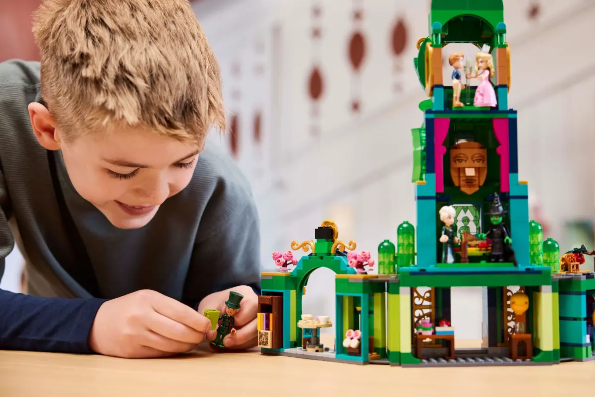 Lego Wicked Welcome to Emerald City - 75684 - Image 9