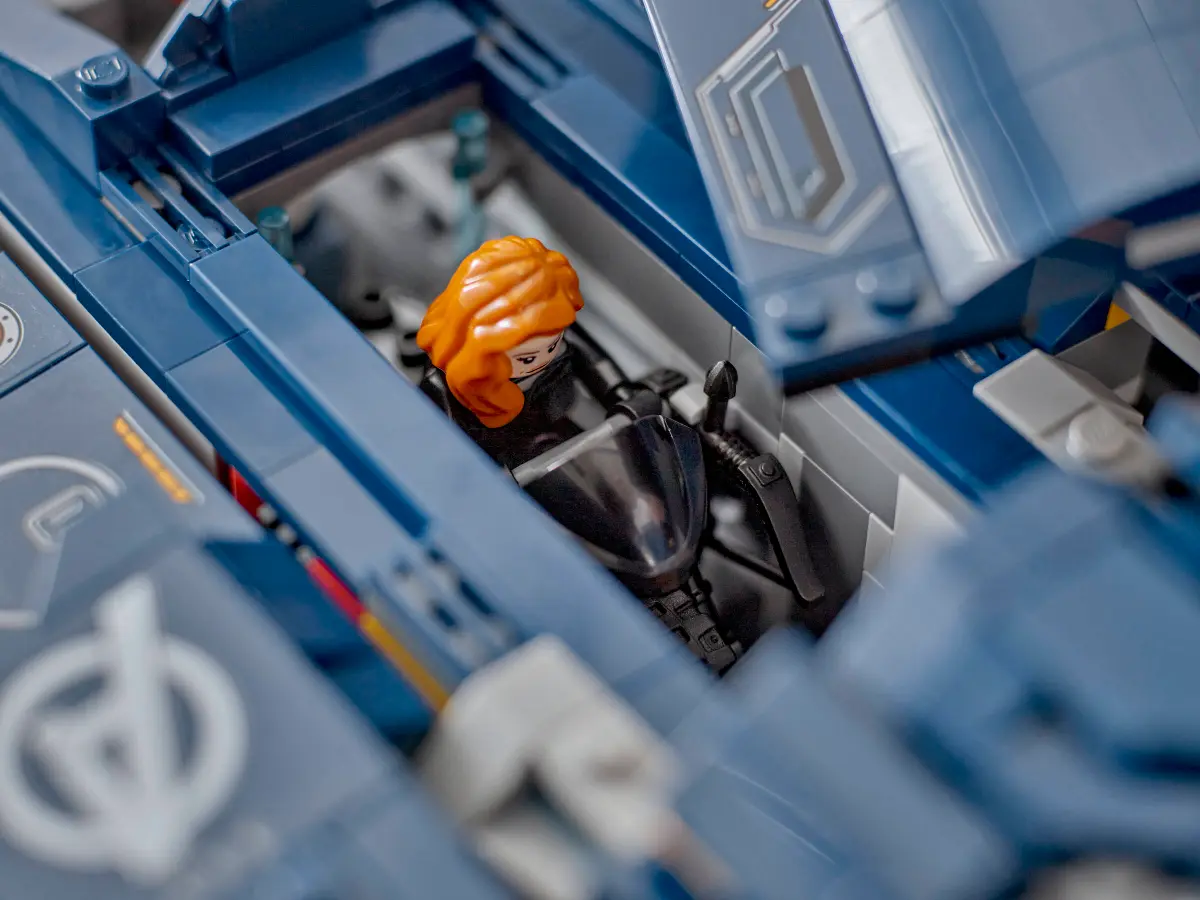 Lego Marvel Avengers: Age of Ultron Quinjet - 76325 - Image 10