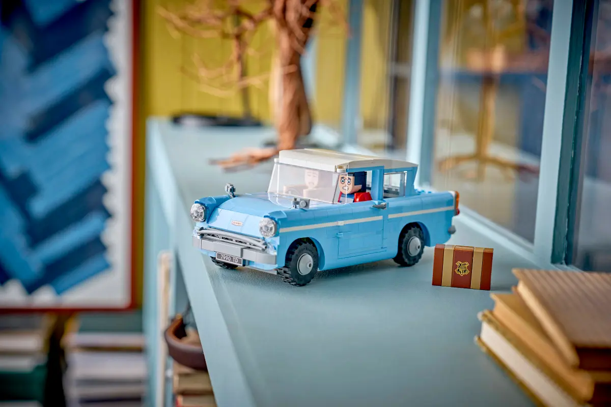 Lego Harry Potter™ Enchanted Flying Ford Anglia™ - 76470 - Image 9