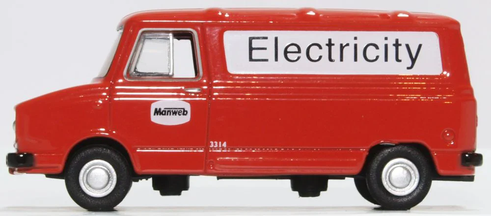 76SHP008 Leyland Sherpa Van Manweb Electricity - Image 3