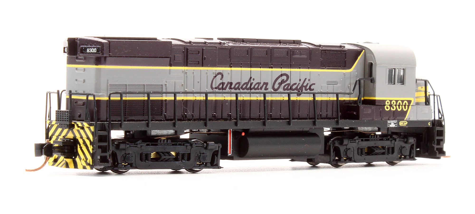 Pre-Owned 44250 C424 Diesel Locomotive Canadian Pacific - Road #8300 - Image 2