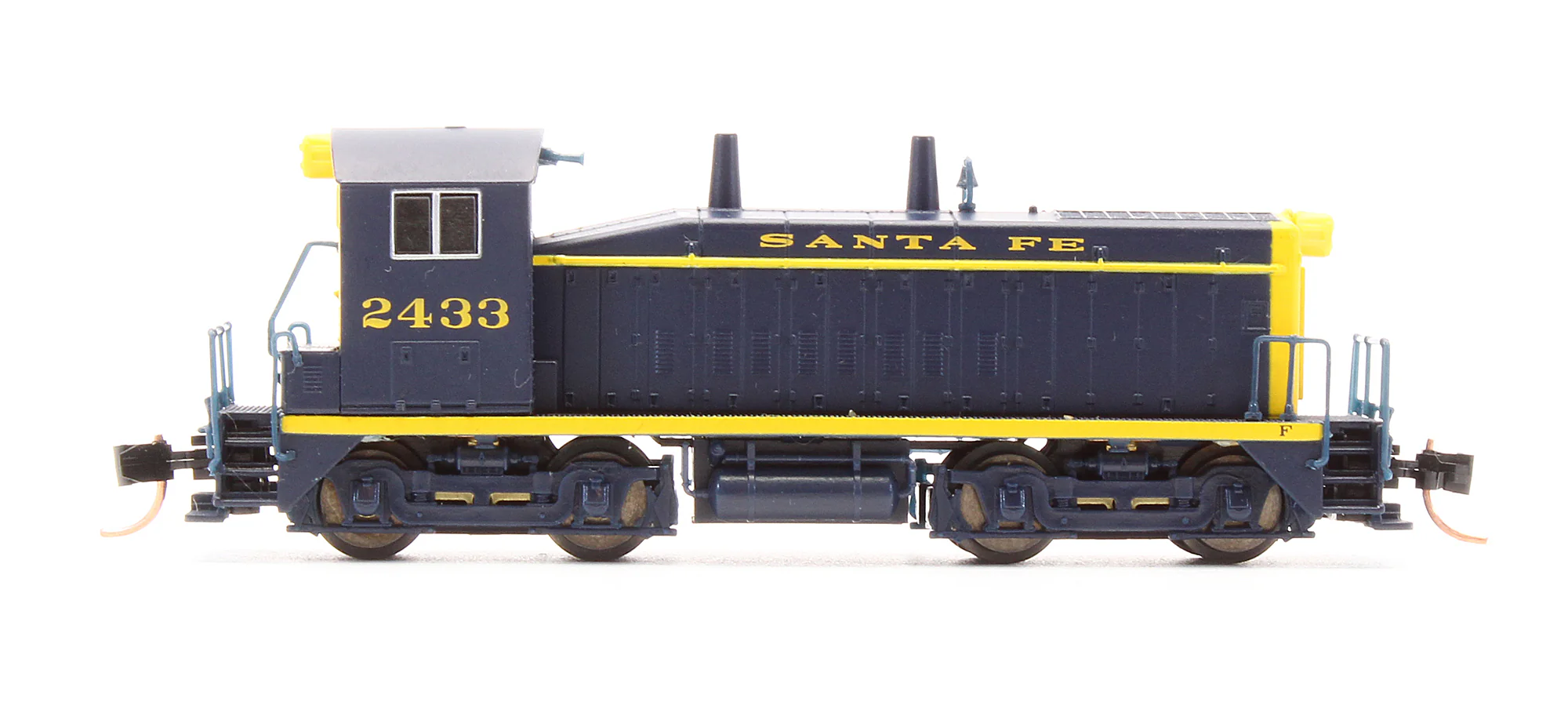 Pre-Owned 7501 SW9 / 1200 Diesel Locomotive AT&SF - Road #2433 - Image 3