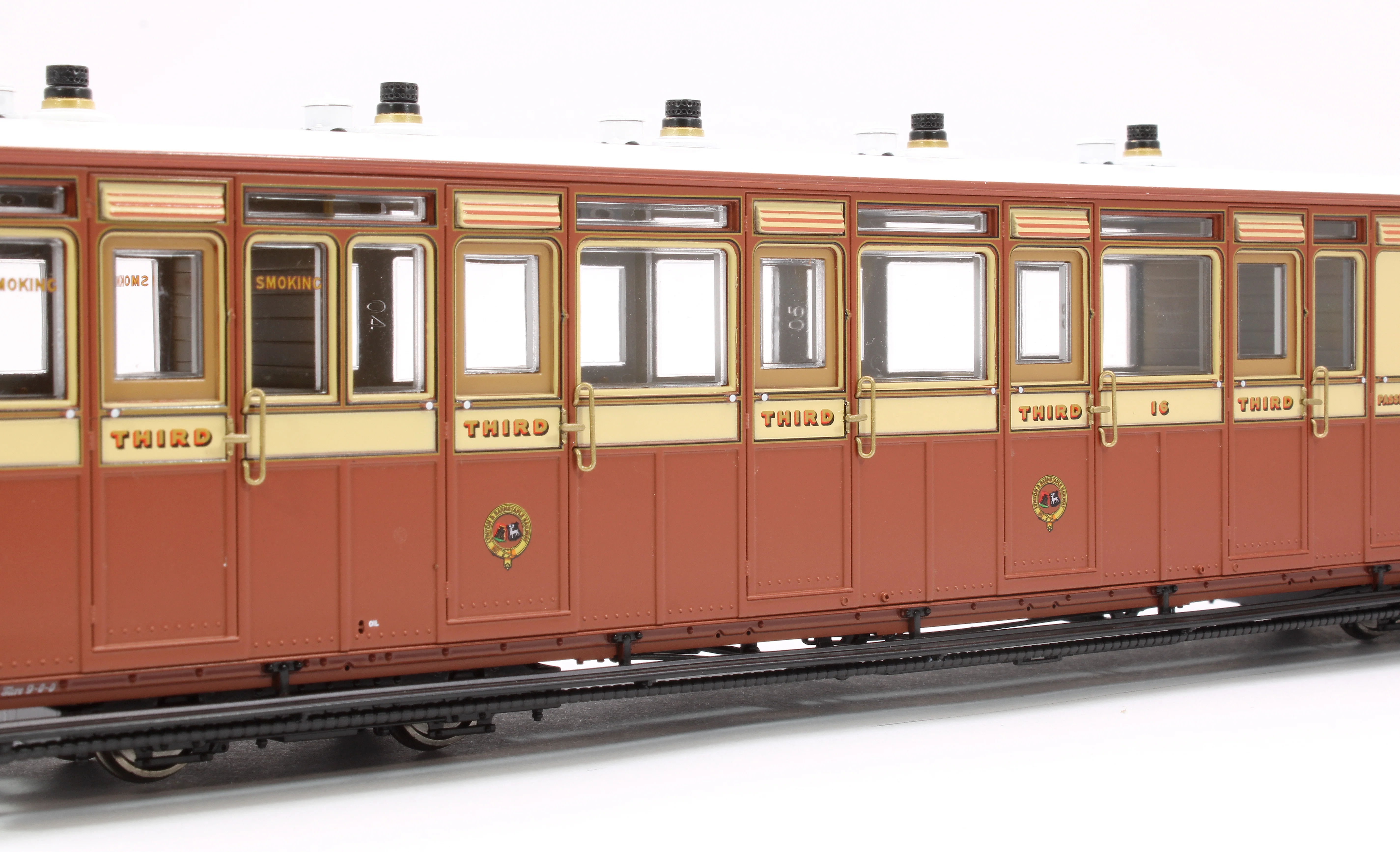Lynton & Barnstaple Brake 3rd No.16 1898-1902 - DCC Fitted - Image 4