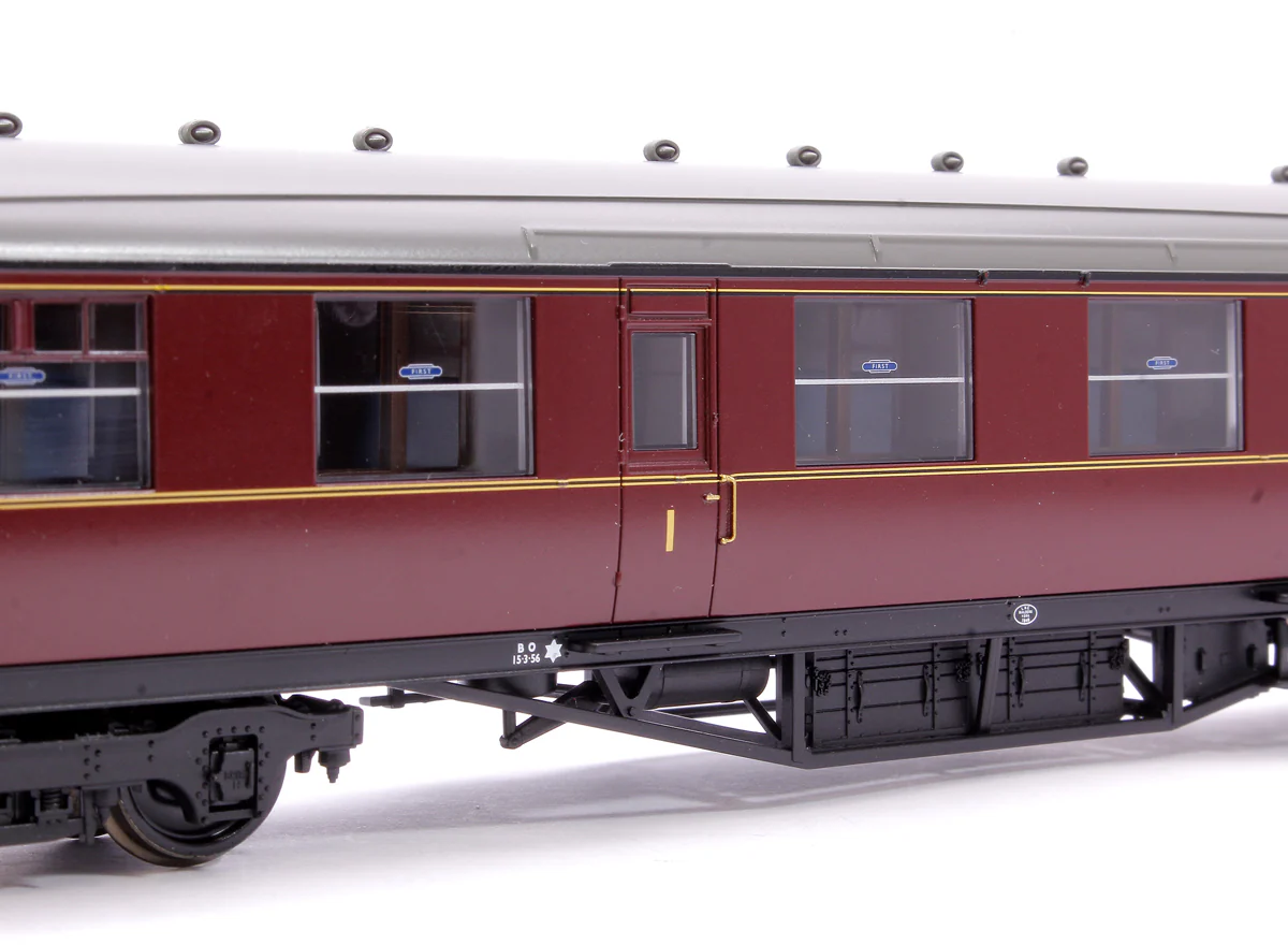 LNER Thompson First Corridor BR Maroon No. E11185E - Image 6