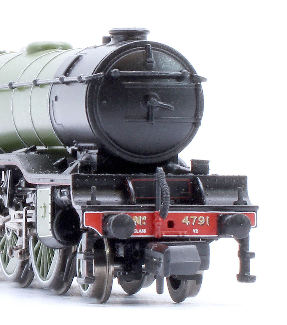 372-610 LNER V2 4791 LNER Lined Green (Original) Steam Locomotive - Image 10