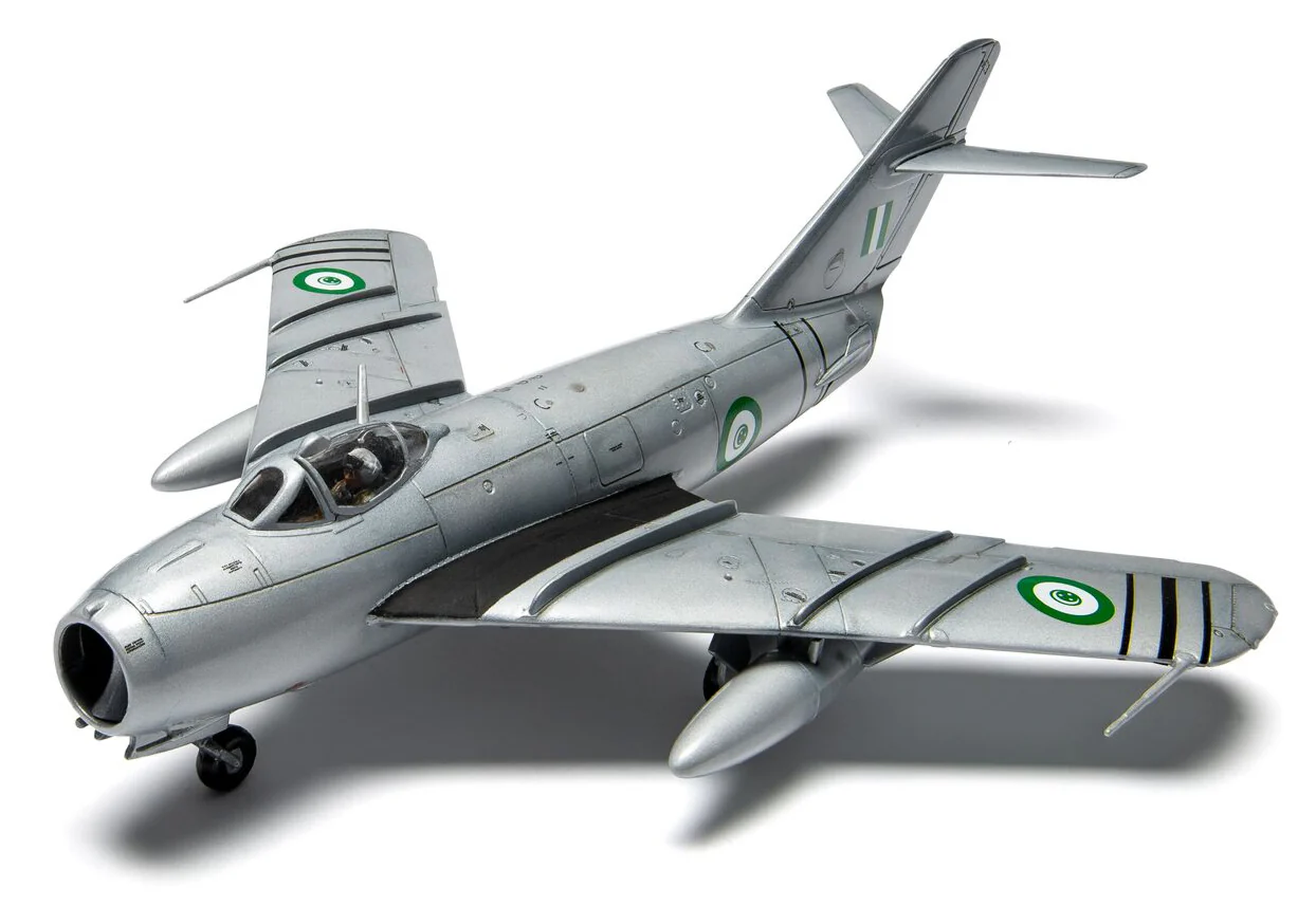 A03091A Mikoyan-Gurevich MiG-17F 'Fresco' Model Kit - Image 4