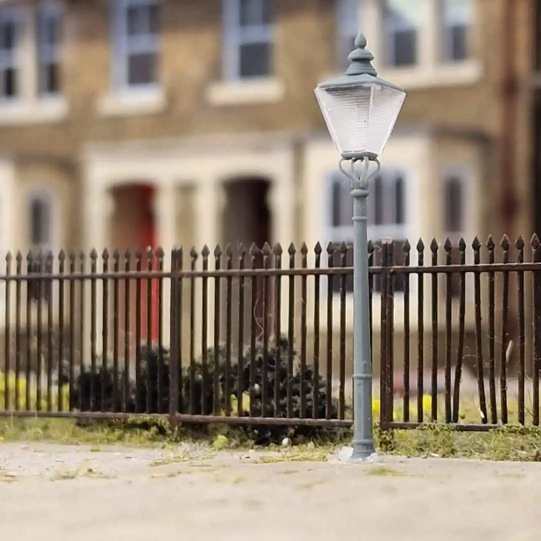 OO Gauge - Detailing - GWR No1 Column Octagonal Lamp Heads x5 - Image 2