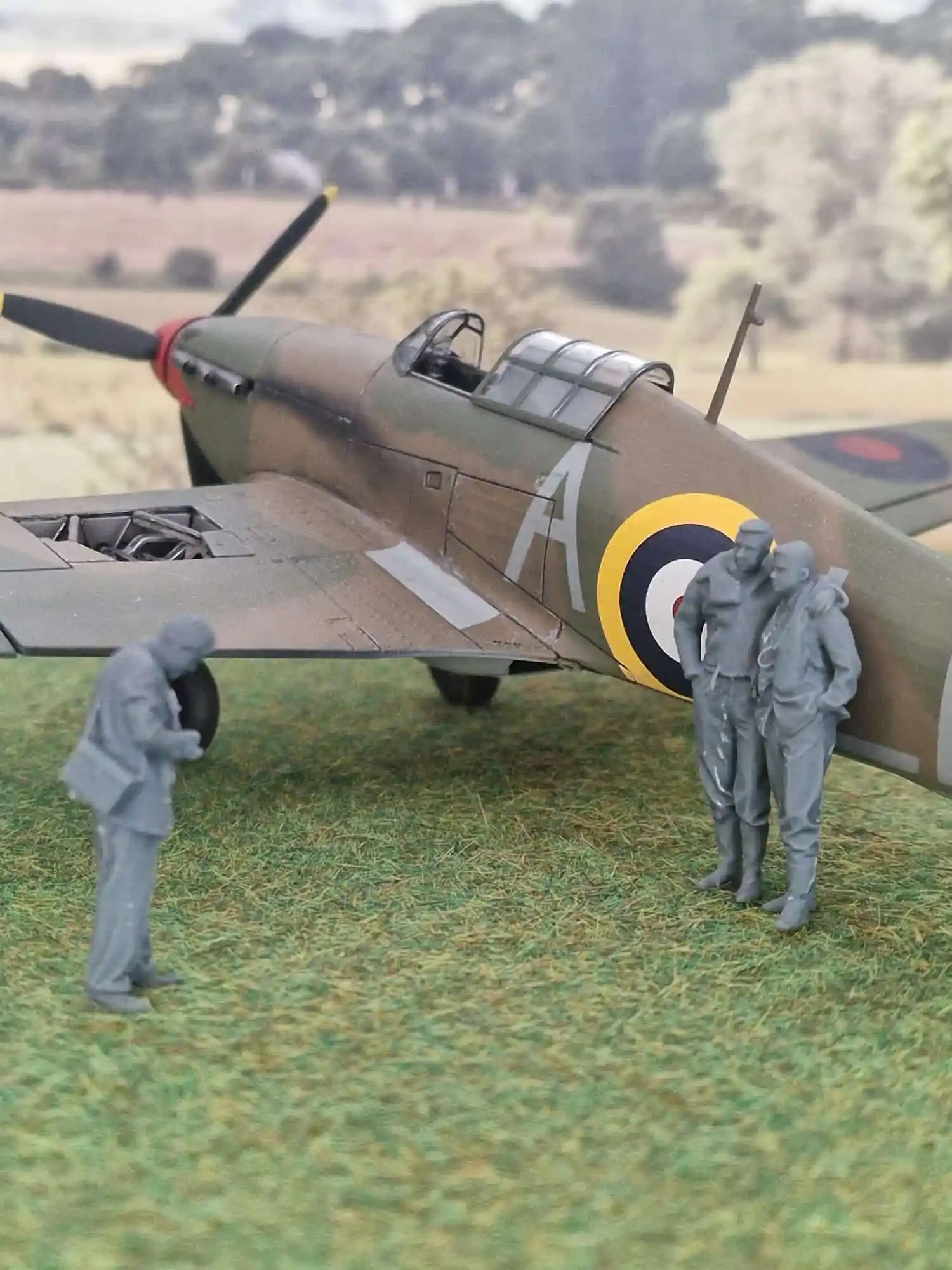 1:32 Scale RAF Through the Ages - World War Two - RAF Photographer and Pilots - Image 3