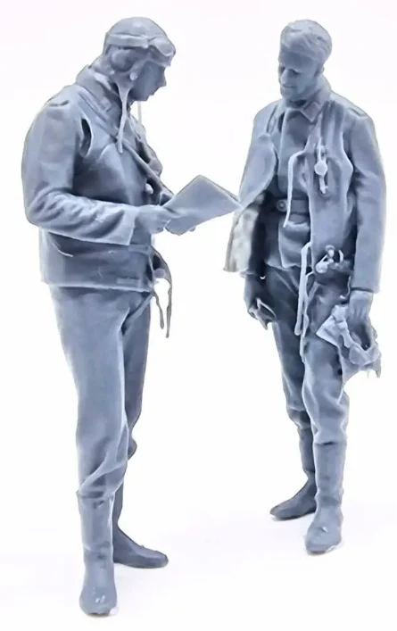 1:48 Scale - World War Two - Luftwaffe Pilots Reading Map - Image 3