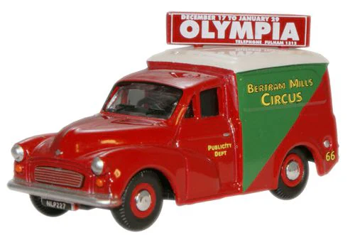 76MM058 Morris Minor Van Bertram Mills