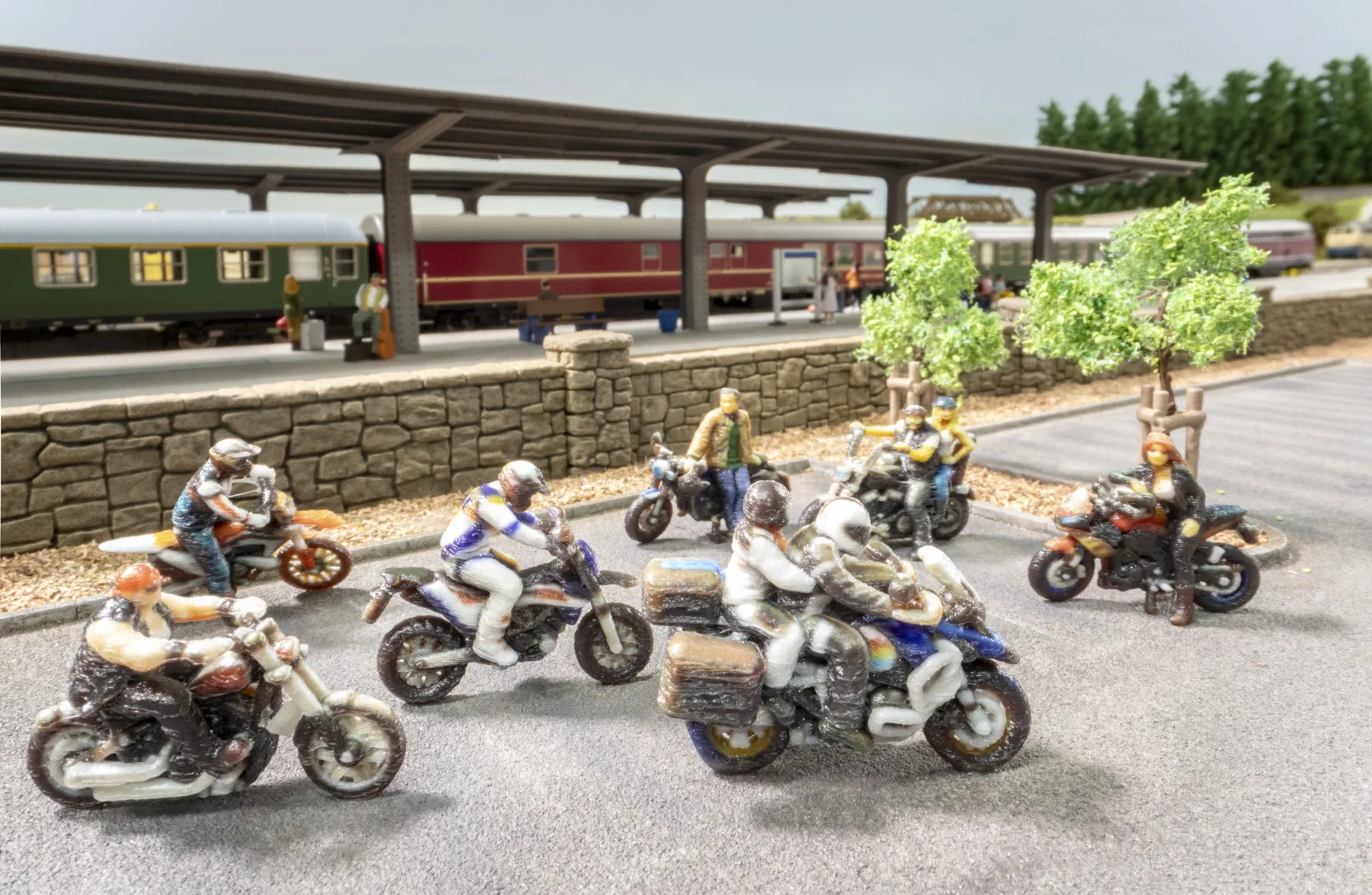 Chopper Ridden by Biker 3D Master Figure - Image 2