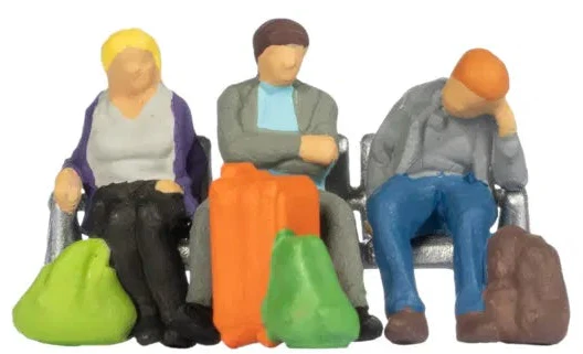 Seated Travellers (6) w/Baggage Figure Set - HO/OO Scale - Image 3