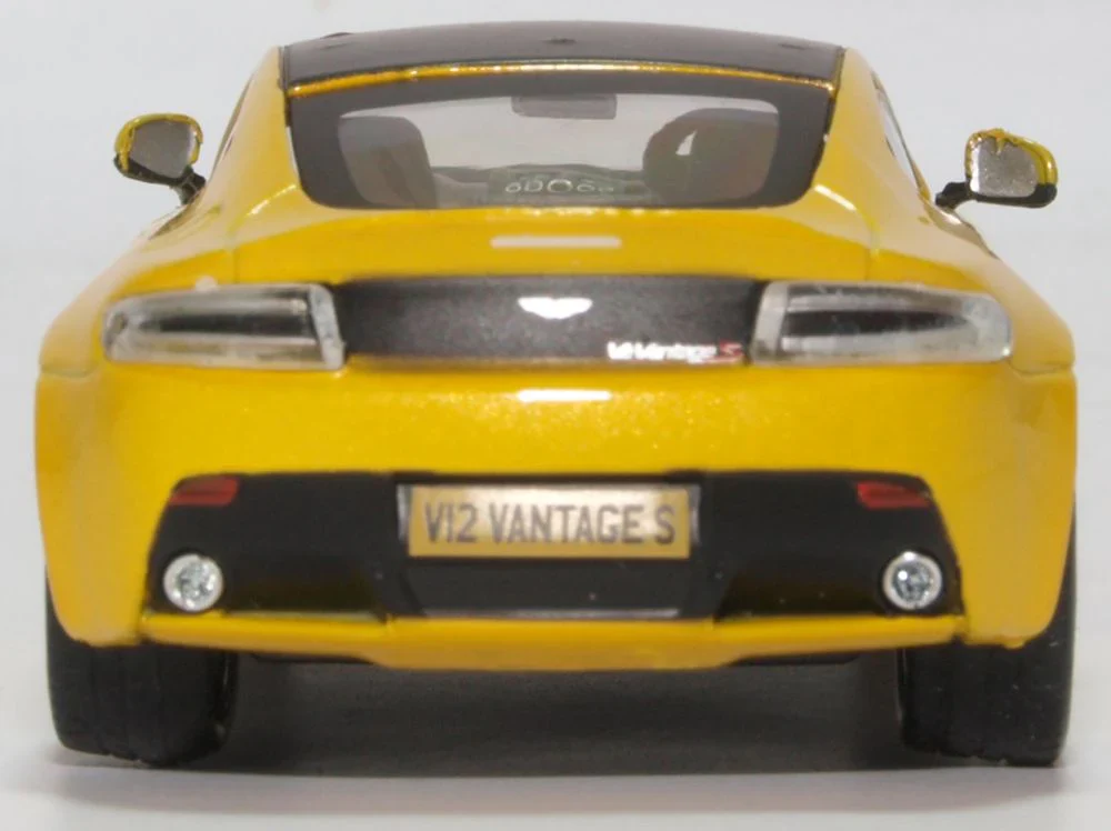 Aston Martin Vantage S Sunburst Yellow - Image 5