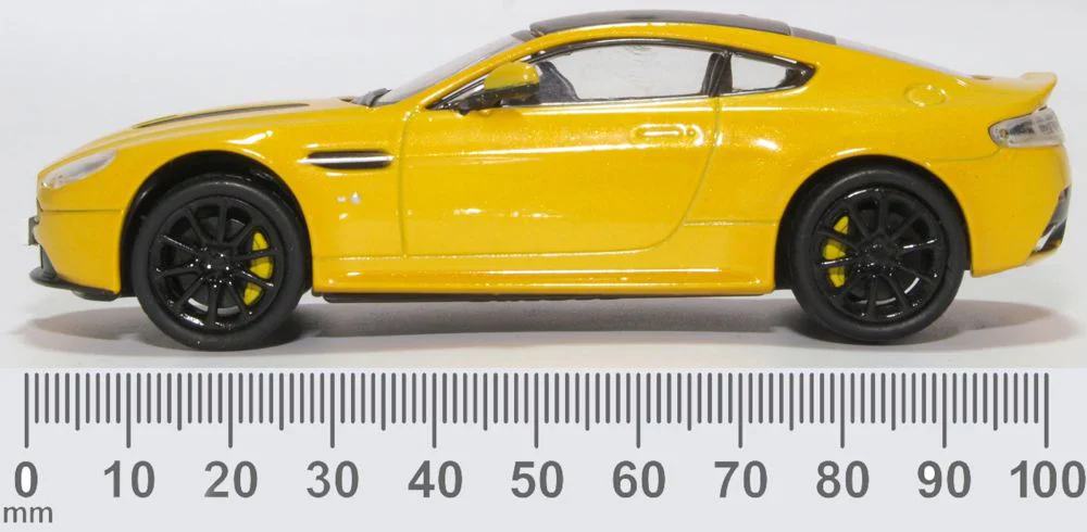 Aston Martin Vantage S Sunburst Yellow - Image 6