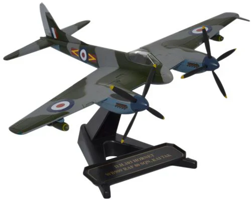 DH103 Sea Hornet F3 WB909 RAF Kai Tak