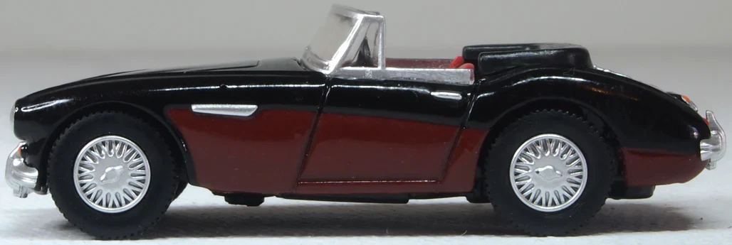 76AH3006 Austin Healey 3000 Black/Burgundy - Image 3