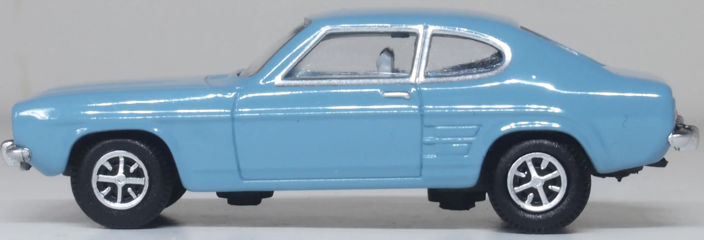 76CP005 Ford Capri Mk1 Light Blue/Nevilles Car Auf Wiedersehen Pet - Image 3