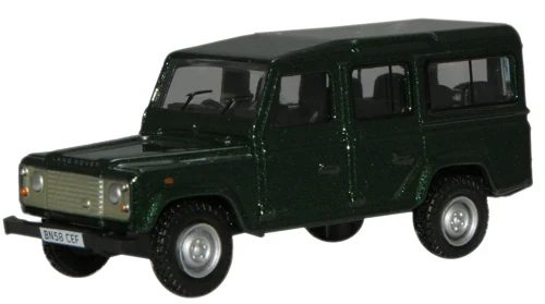 76DEF001 Land Rover Defender Green