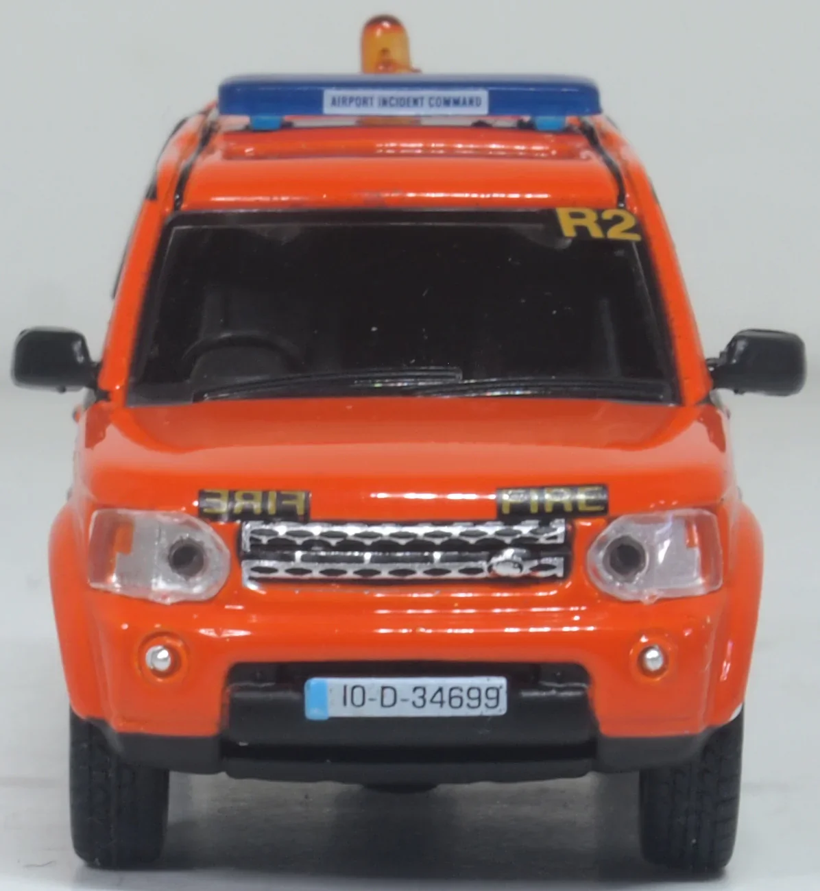 76DIS007 Land Rover Discovery 4 Dublin Airport Fire Service - Image 4