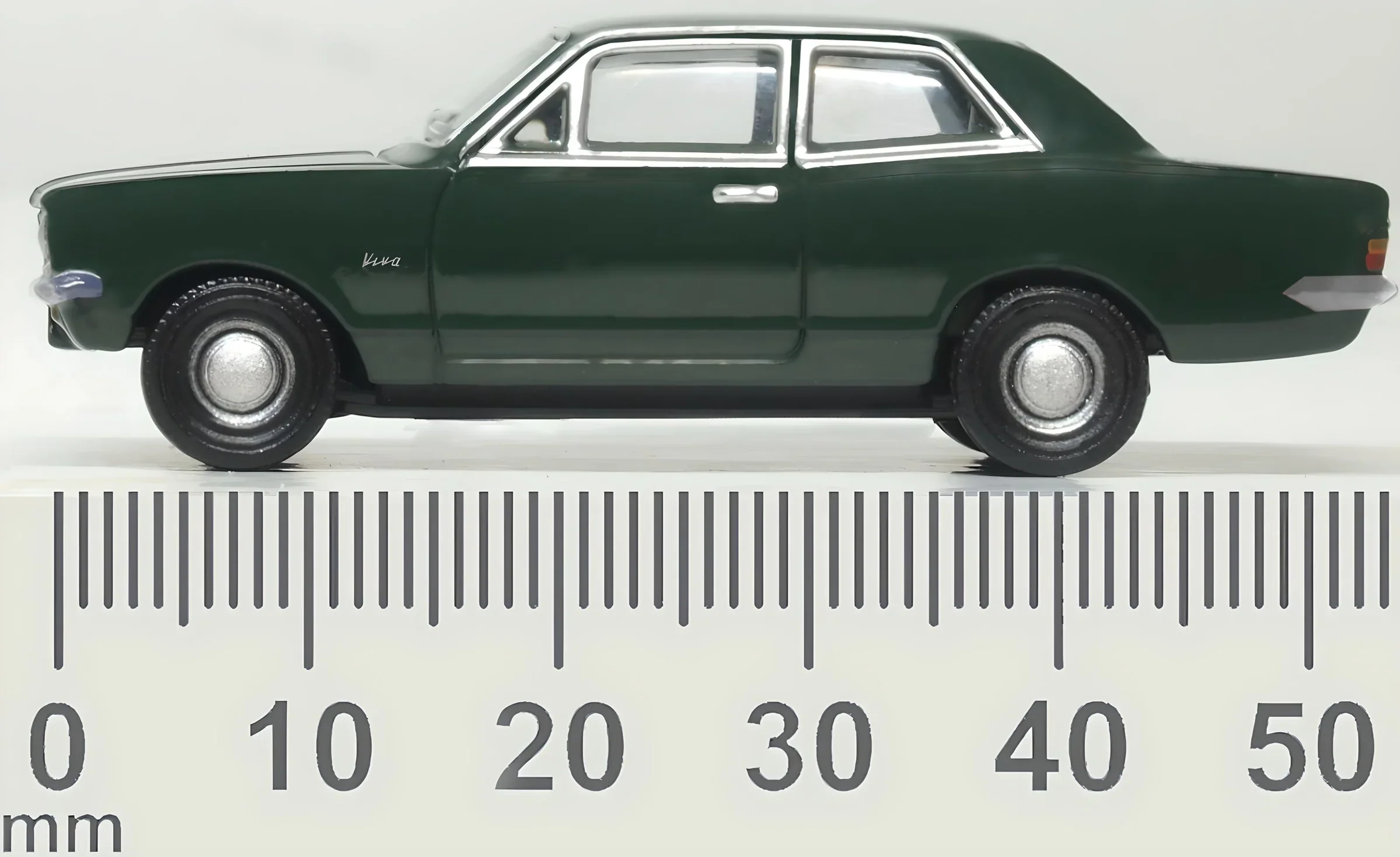 76HB005 Vauxhall Viva HB Pinewood Green - Image 6