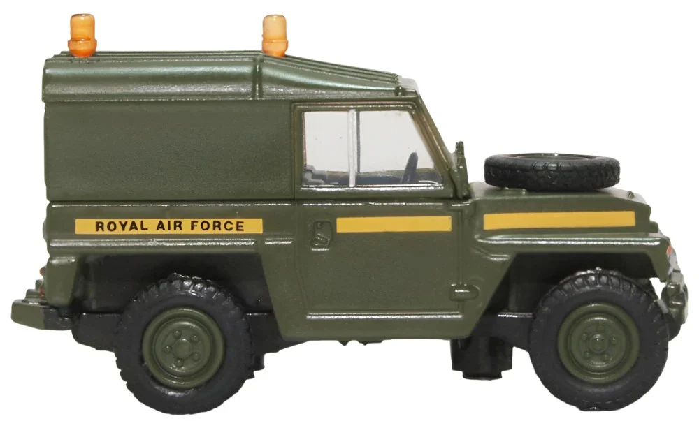 76LRL005 Land Rover Lightweight RAF - Image 4