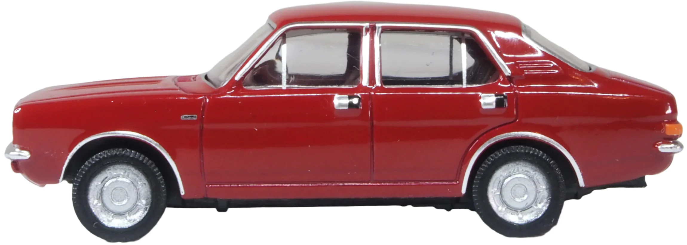 76MAR007 Morris Marina Damask Red - Image 4
