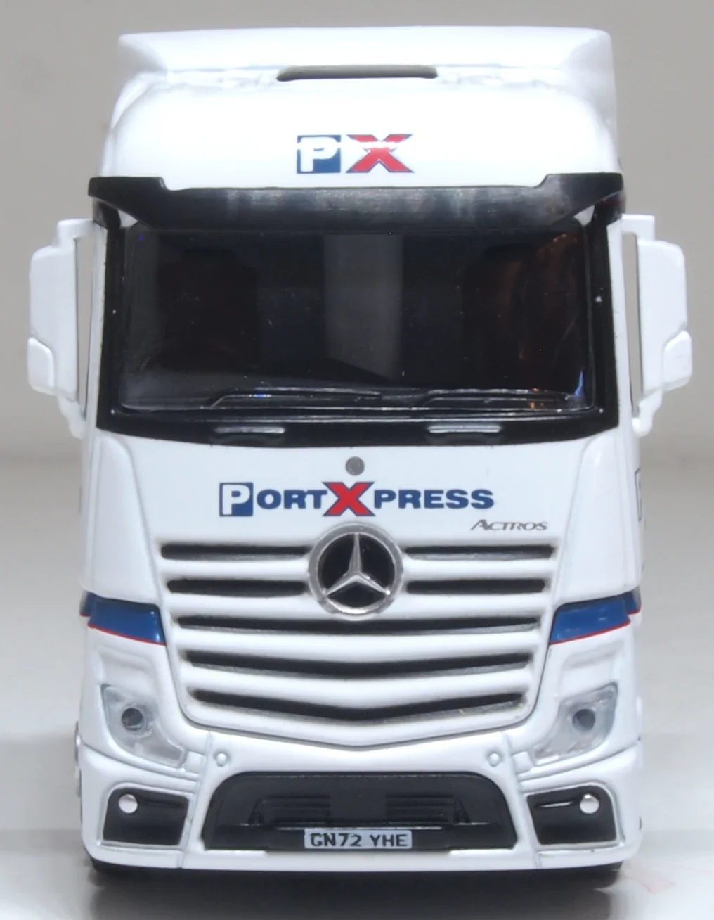 76MB013 Mercedes Actros SSC D-tec Combitrailer Port Express - Image 4