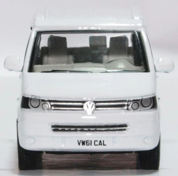 76T5C002 VW T5 California Camper Candy White - Image 2