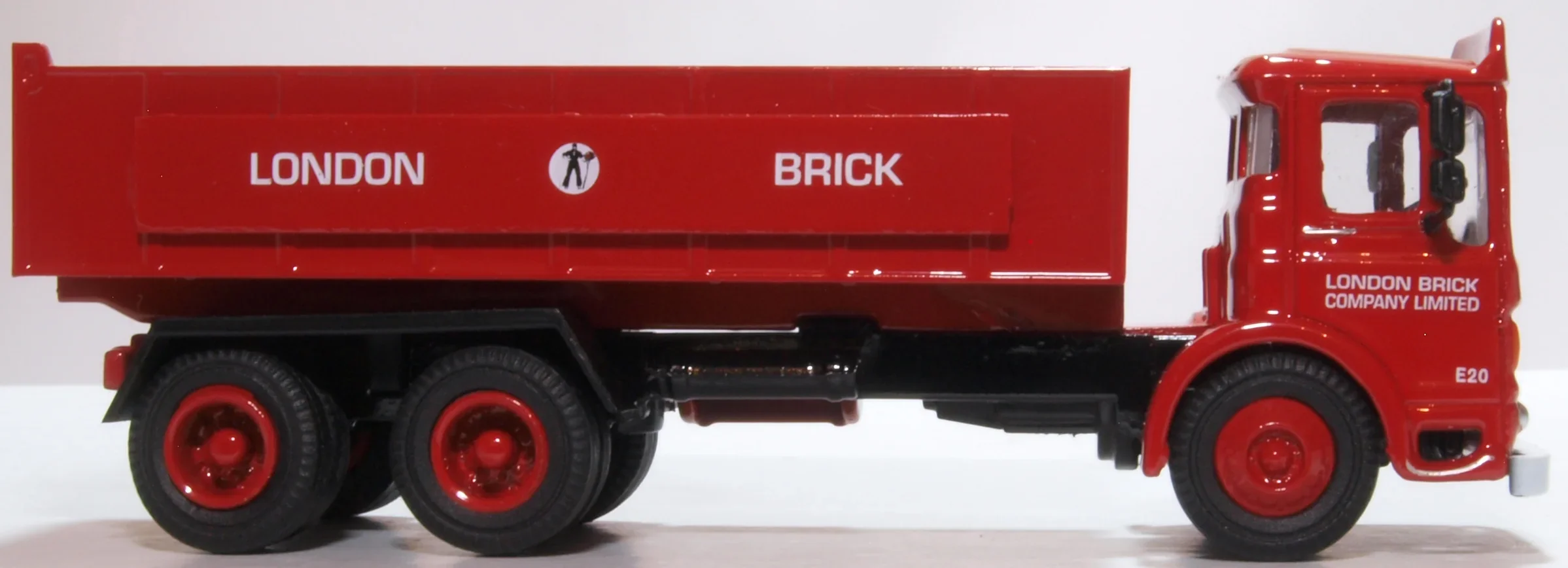76TIP005 AEC Ergomatic Tipper London Brick Company - Image 4