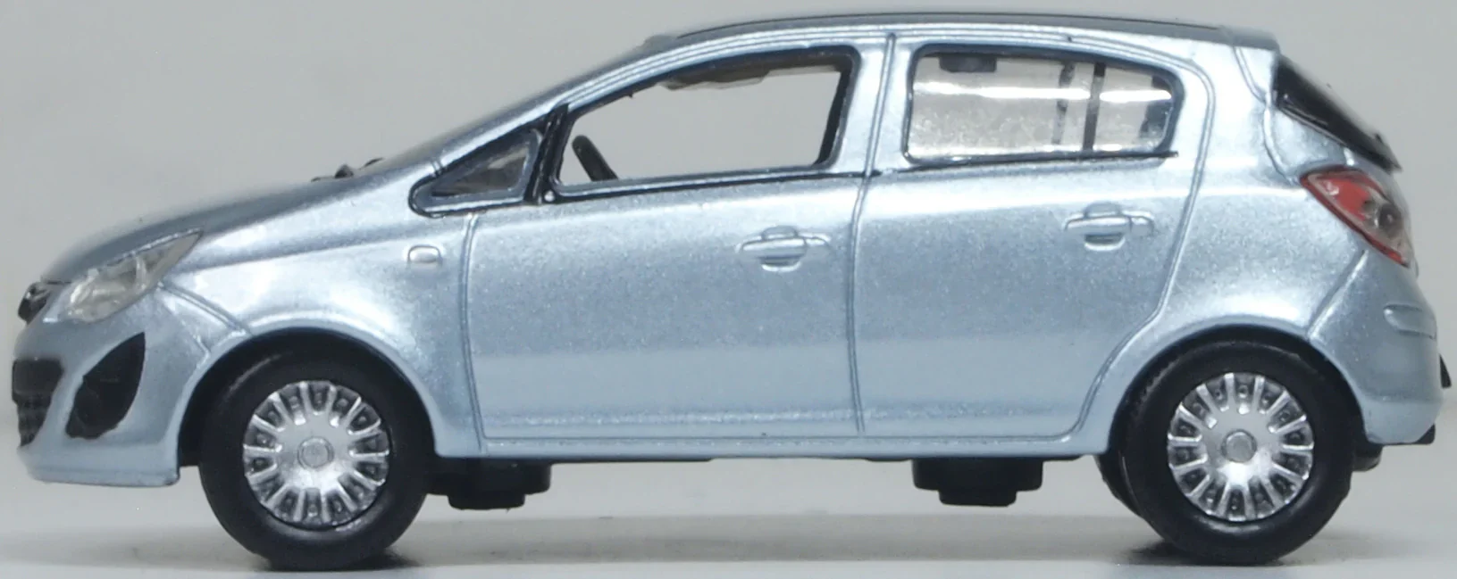 76VC006 Vauxhall Corsa Silver Lightning - Image 2