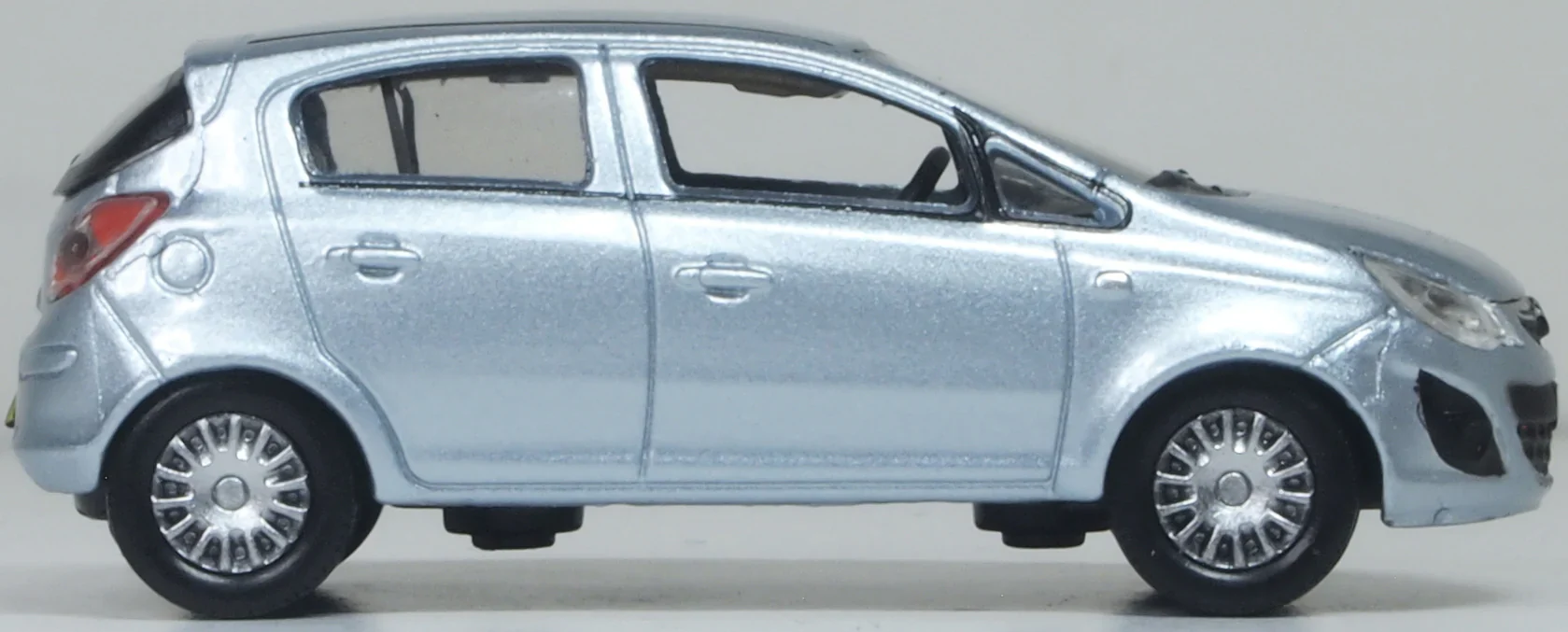 76VC006 Vauxhall Corsa Silver Lightning - Image 3