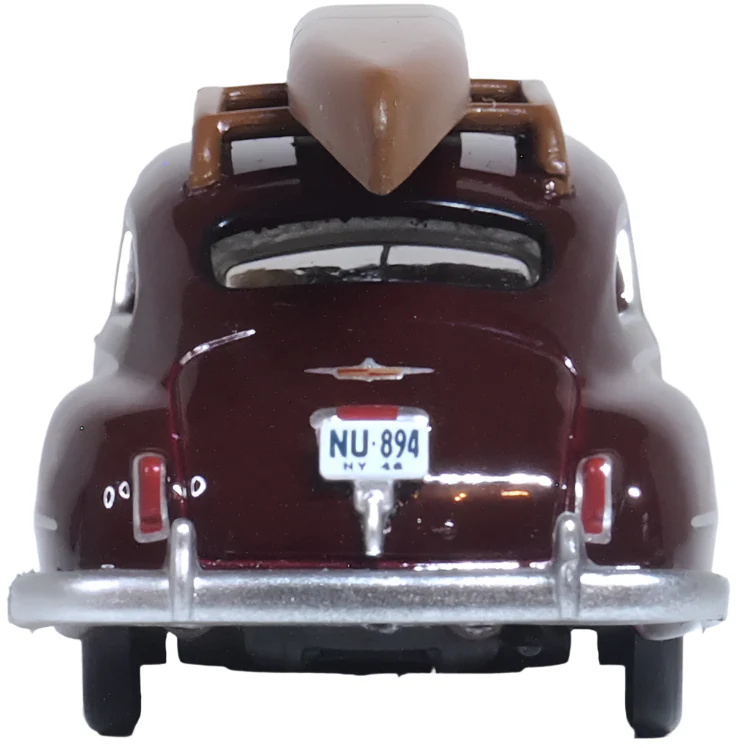 87DS46007 1946 Desoto Suburban (Canoe) Royal Maroon - Image 4