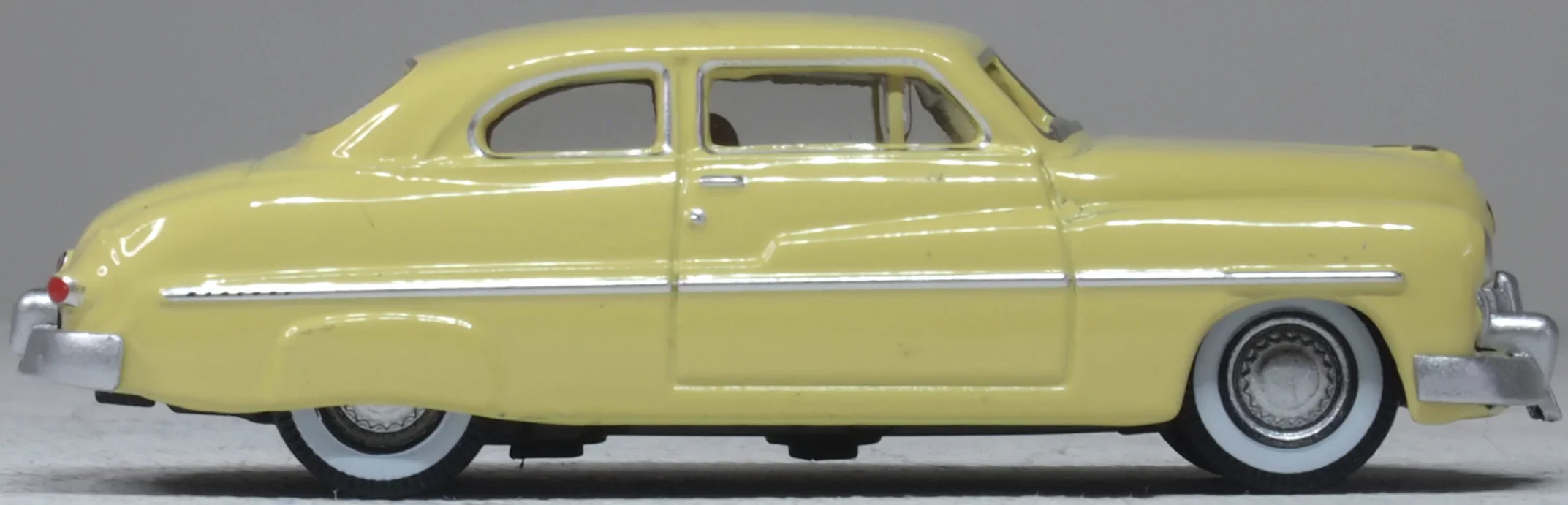 87ME49011 1949 Mercury 8 Coupe Calabash Yellow - Image 3