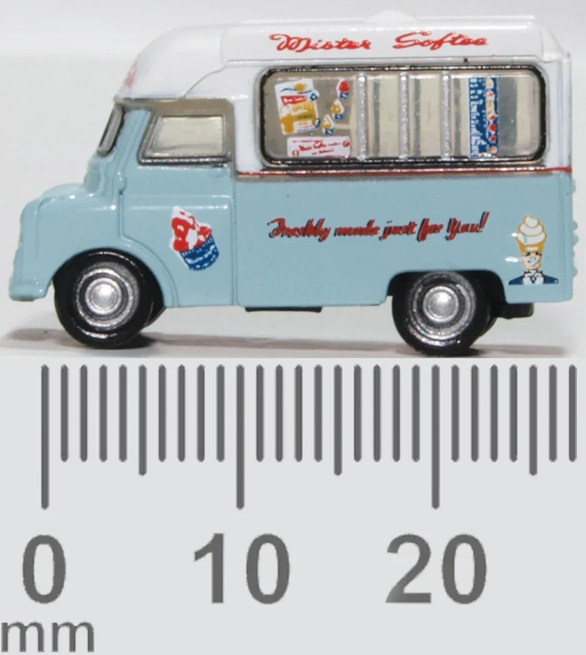 Bedford CA Ice Cream Van Mr Softee - Image 6